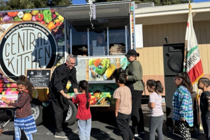 New mobile kitchen rolls into San Lorenzo