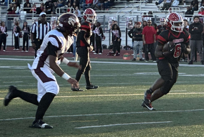 Arroyo wins helmet game, crushing San Lorenzo 43-9