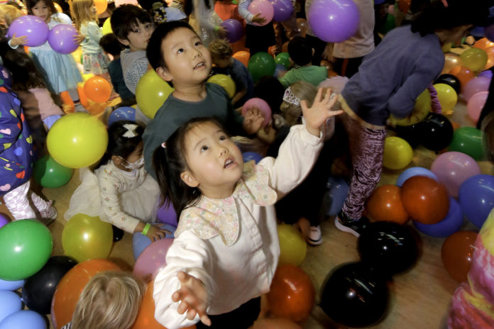 Chabot Space and Science Center holds New Year Balloon Drop