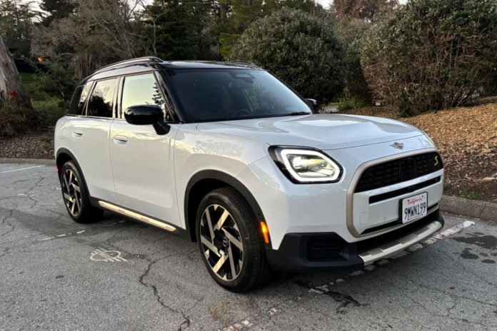 Mini Countryman EV finally arrives on markets