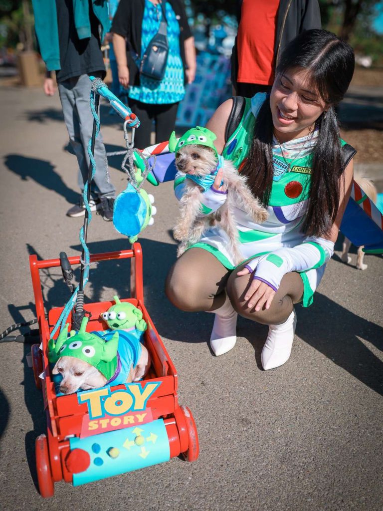 Many humans and dogs sport coordinating outfits. Photos by Katie Fuerte