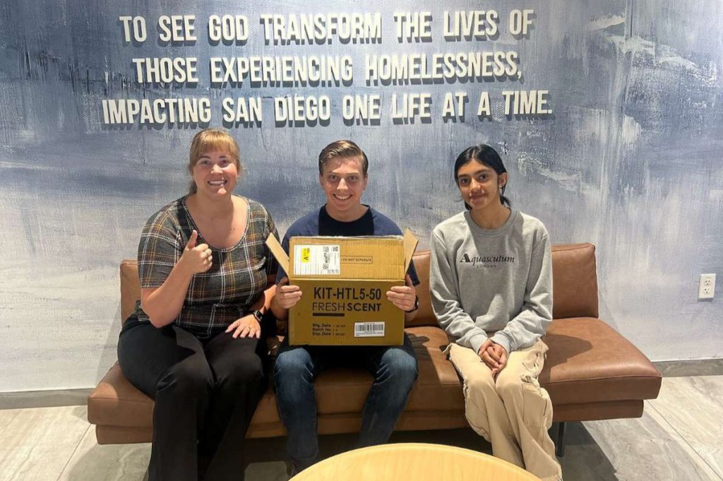 While on vacation in San Diego, Vivek coordinated with the San Diego Rescue Mission to get first aid kits to homeless individuals in Southern California.
Photos courtesy of Dvita Vivek
