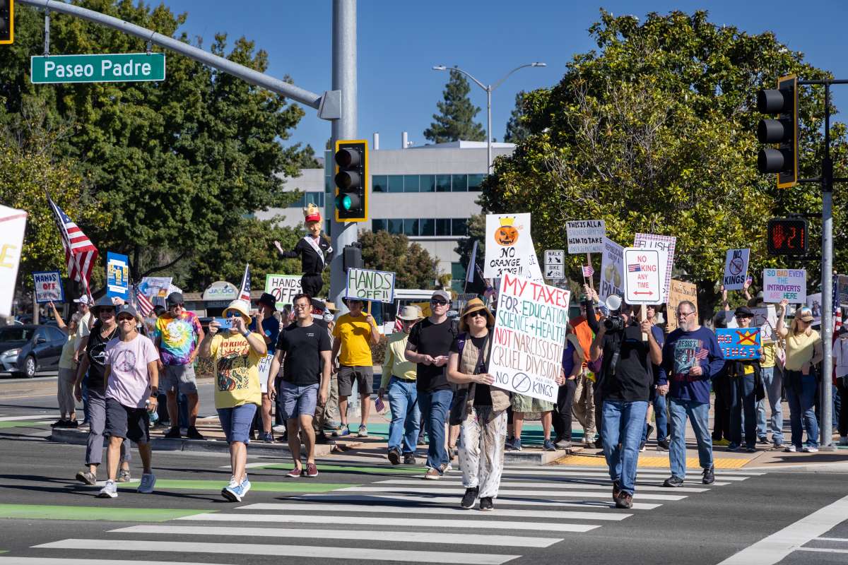 Thousands gather in Fremont for the No Kings Rally
