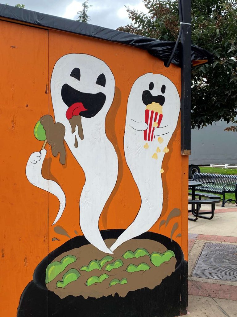 There are snacks, games and shopping for people who don’t want to be too scared.
