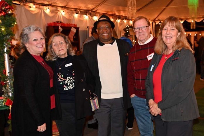 Fremont Chamber unwinds with holiday mixer