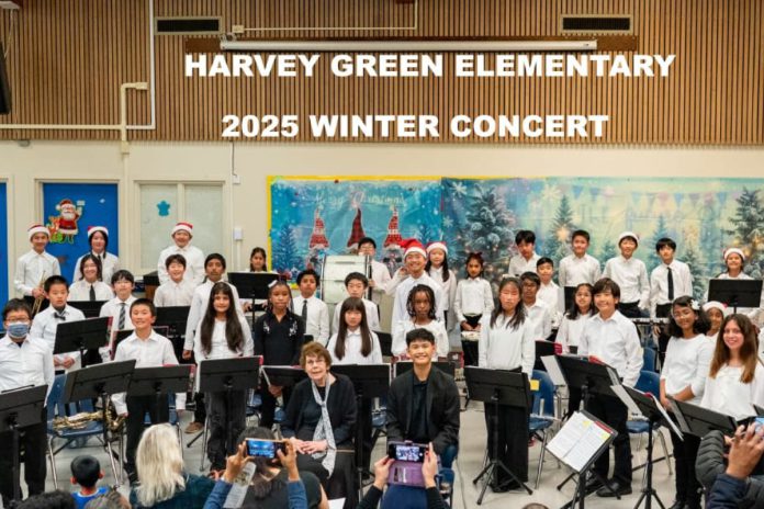 Elementary school band conductor retires