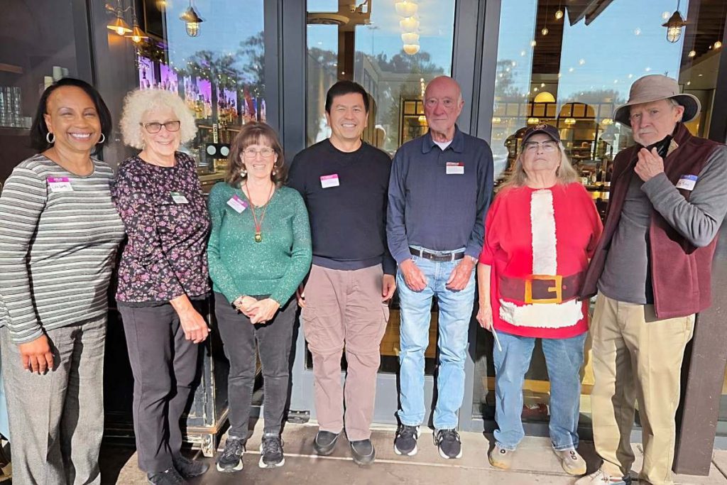 The Tri-City National Active and Retired Federal Employees chapter installs officers in 2006.
Lucy Yee