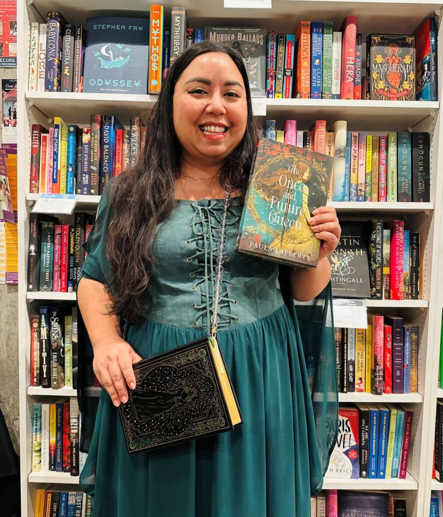  Iann Ivy showed up to the book tour with a special limited edition set of ‘The Once and Future Queen.’
Photos by Connie Cheung