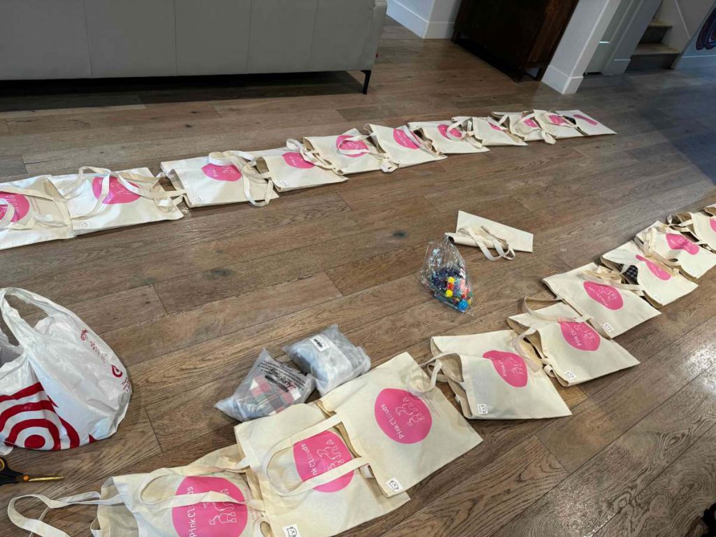 ink Clouds Foundation’s welcome home kits makes adopting a new pet easier. Photos courtesy of Sachi Param