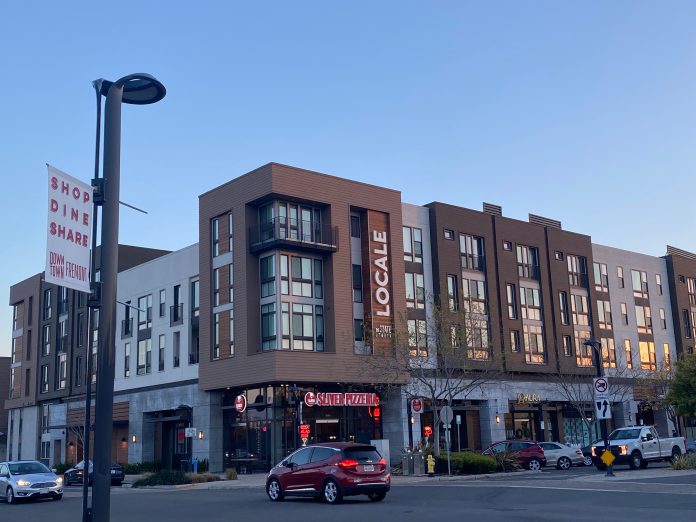 DOWNTOWN Fremont’s downtown, between the Hub and the BART Station, has shopping, dining and housing. Stephanie Uchida