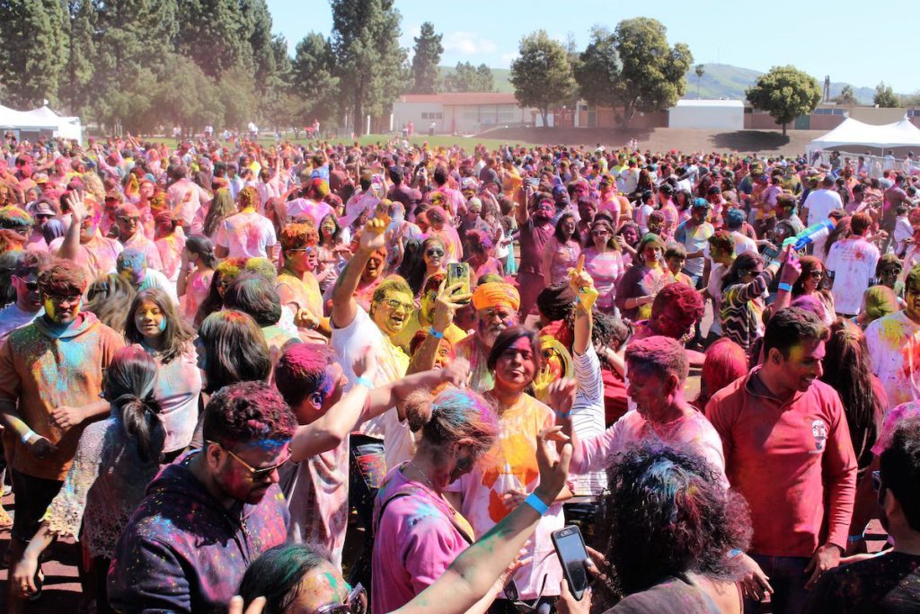 CROWD SOURCING People from all over California are expected to participate in Holi festivities.
Photos courtesy of FOG