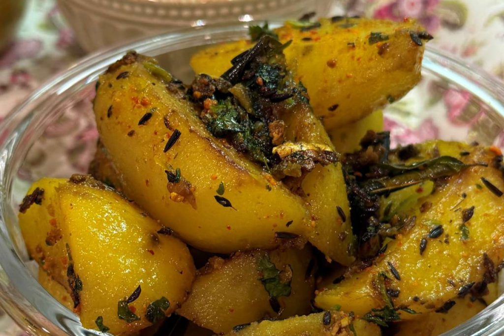 POTATO POWER Spiced potatoes work well in wraps, pitas and as sides with any flat breads.
Photos by Madhvika Singh