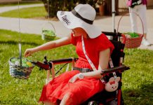 Sometimes eggs go chirp Sometimes eggs go chirp