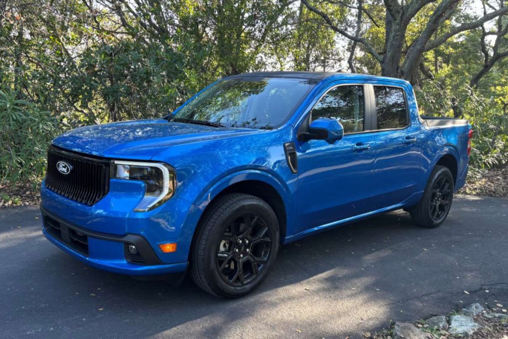 PACK IT IN The Lobo trim adds some street performance to a compact pickup.
Photos by Michael Coates