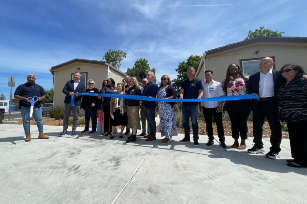 OPEN HOUSE Covenant House Hayward held a ribbon cutting on April 18.
Photos Courtesy of Covenant House California. 
Photos Courtesy of Covenant House California.