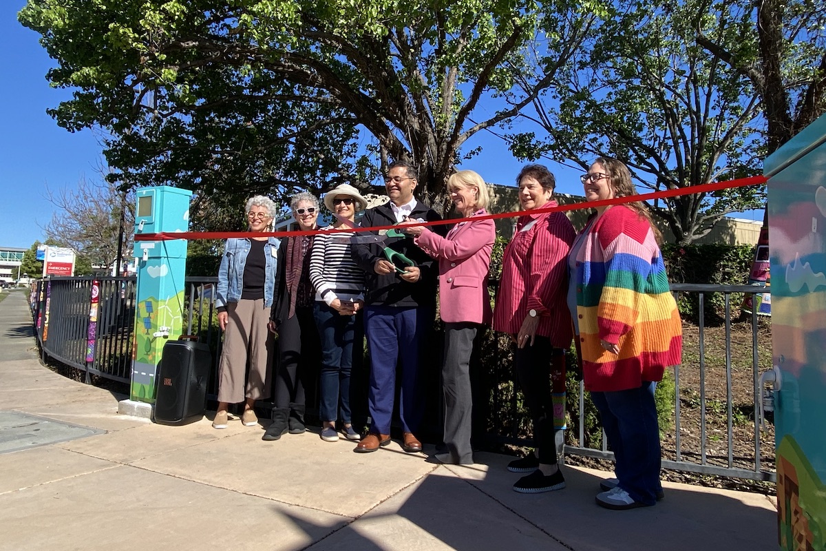 El arte textil colorido da inicio al mes de arte y cultura