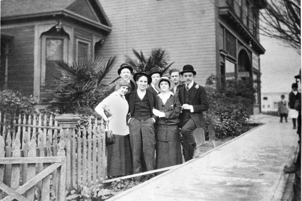 LOCAL PRODUCTION Charlie Chaplin came to Niles in 1915 to work for the Essanay Film Company. He stayed in Niles for three months and produced five films.
Photos courtesy of Niles Film Museum