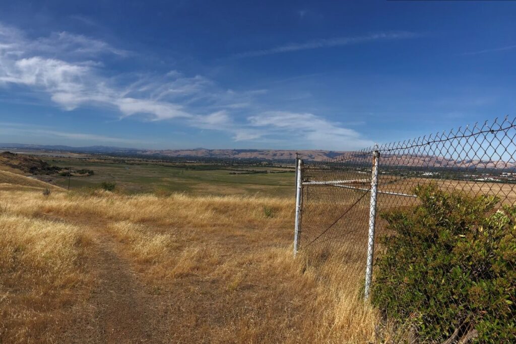 GRASSLANDS Dry grass can be a fire risk, so stay on the trails and don’t smoke in the parks.
Stephanie Uchida