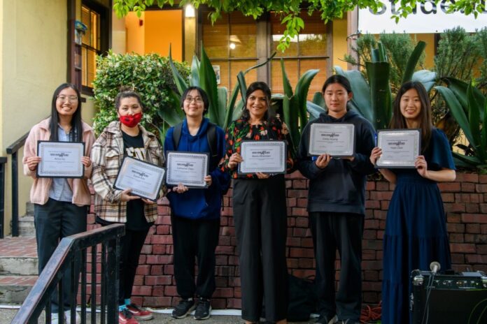 Olive Hyde Art Guild presents scholarship awards