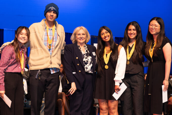 New Haven Schools Foundation awards record amount in scholarships