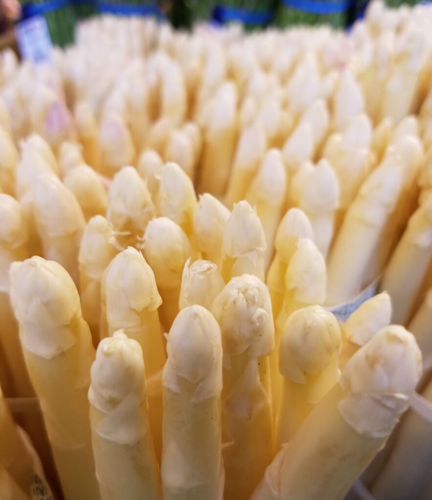 BRIGHT FLAVOR White asparagus has a milder, sweeter flavor than its green counterpart.
Photos by Daniel O’Donnell