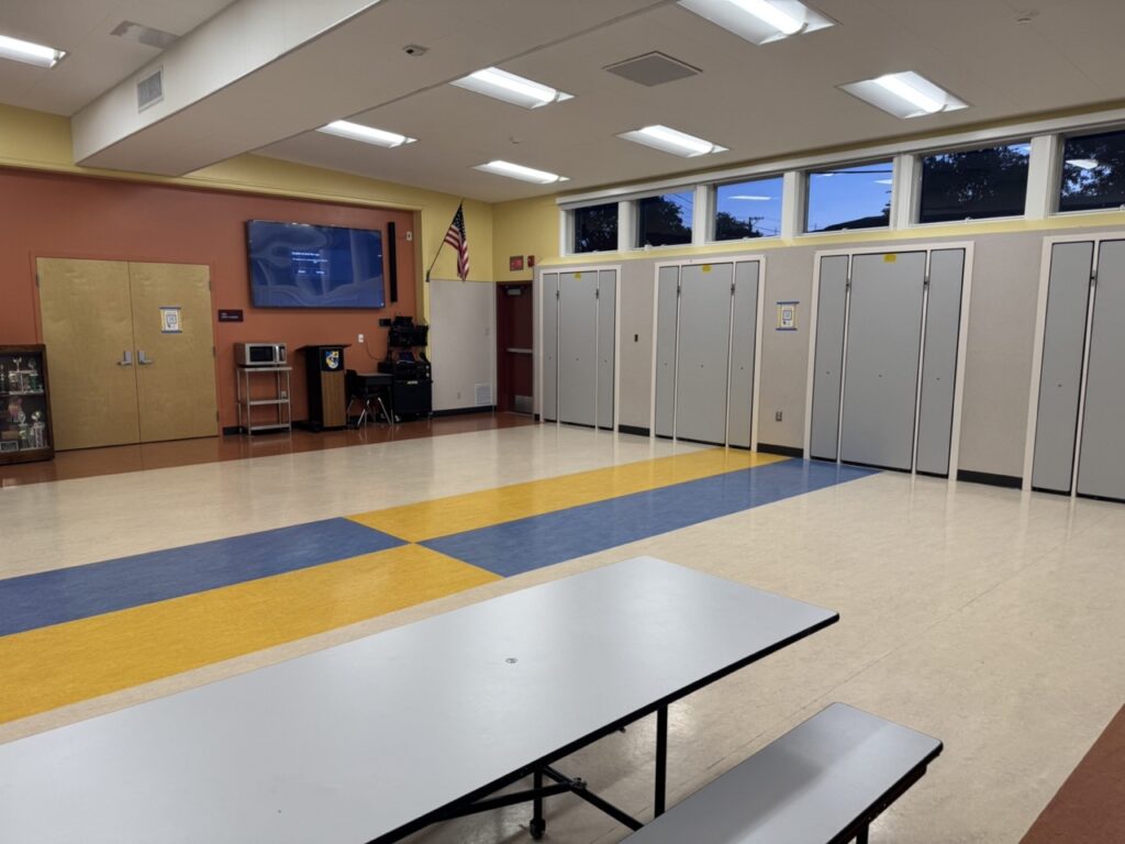 LUNCH TIME The upgraded cafeteria was funded by the 2022 general obligation bond measure.
Photos by Roelle Balan