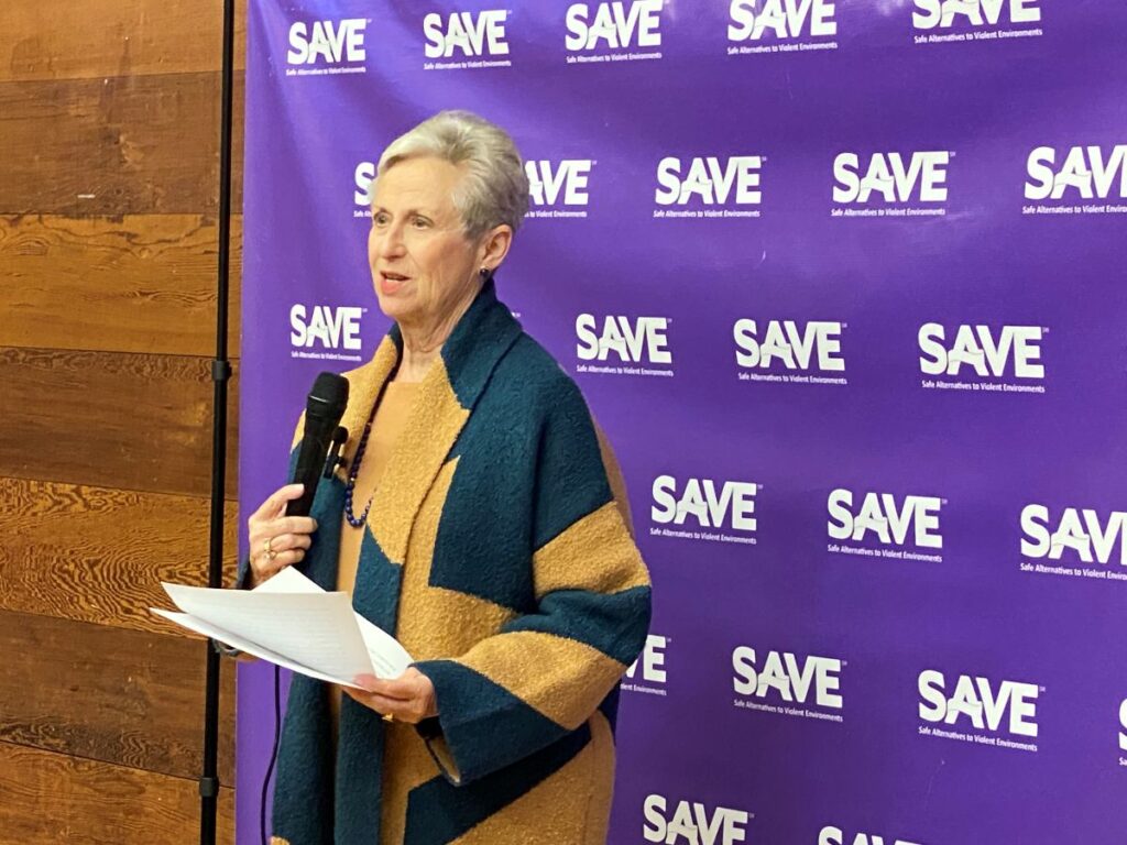 STRONG FOUNDATION Pauline Weaver, one of SAVE’s ‘Founding Mothers’ spoke about the nonprofit’s history.
Photos by Stephanie Uchida