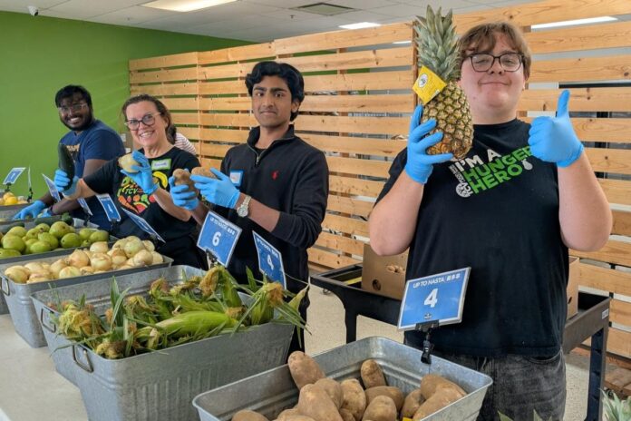 Food bank opens Saturday volunteer sessions