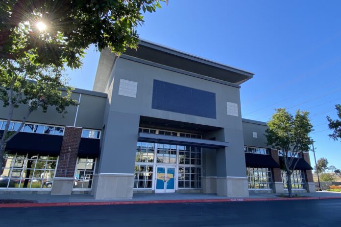 COMMON GROUND The location planned for Barnes & Noble was formerly a DSW. Photo by Stephanie Uchida