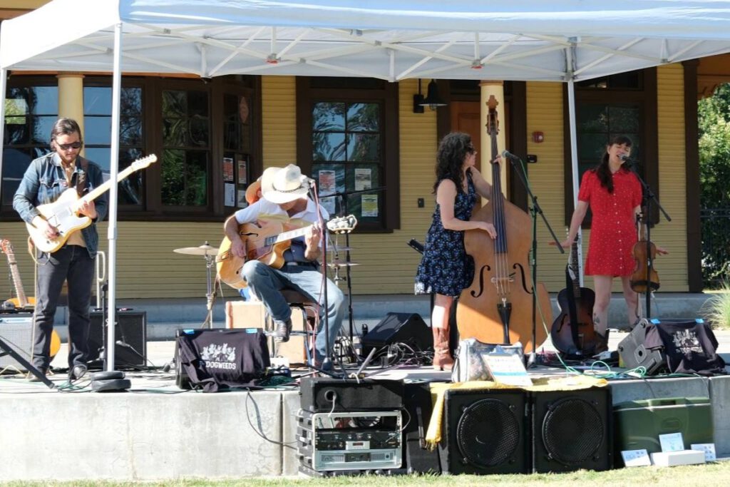 IN CONCERT Outdoor concerts will take place in front of Niles Depot.
Courtesy of Niles Main Street Association