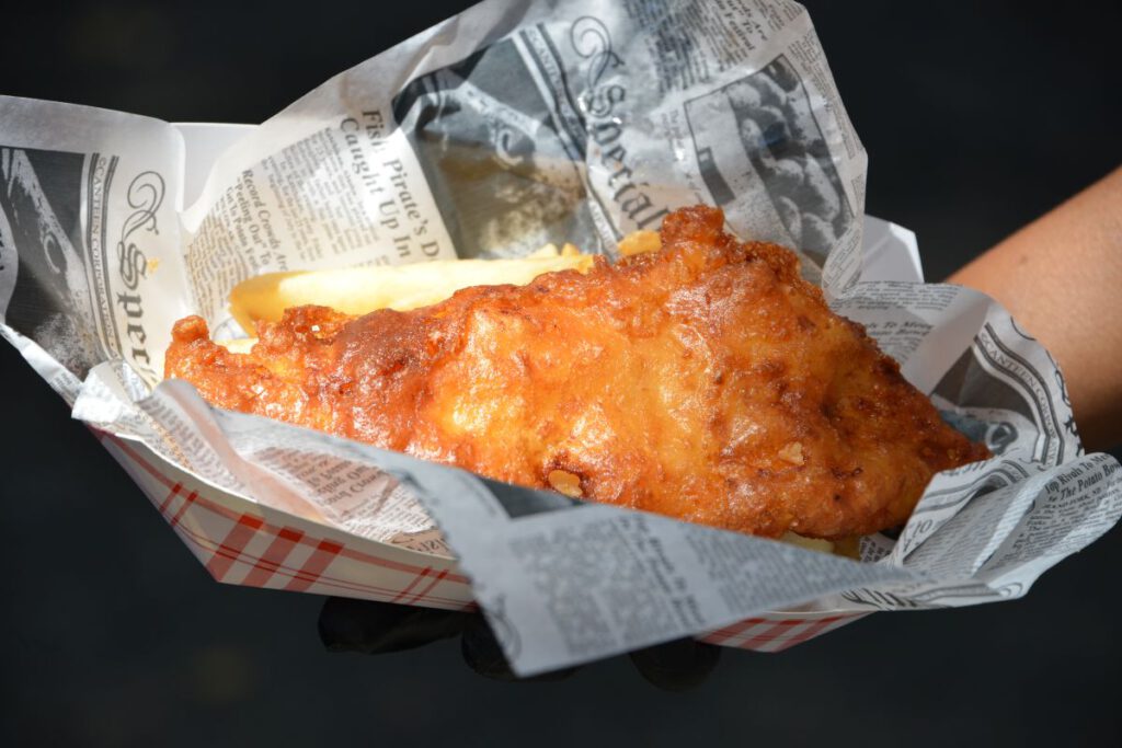 SERVING FISH Food vendors will be selling fish and chips, sausage rolls, Scottish meat pies and more.
ZstudioZ