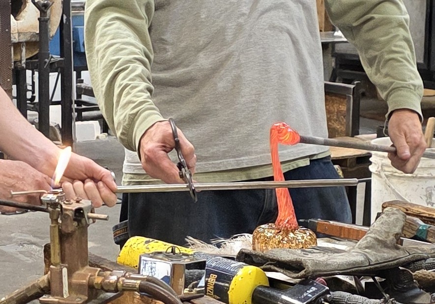 TOP OFF After the pumpkin body is complete, a stem is attached to the top and shaped.
Daniel O’Donnell