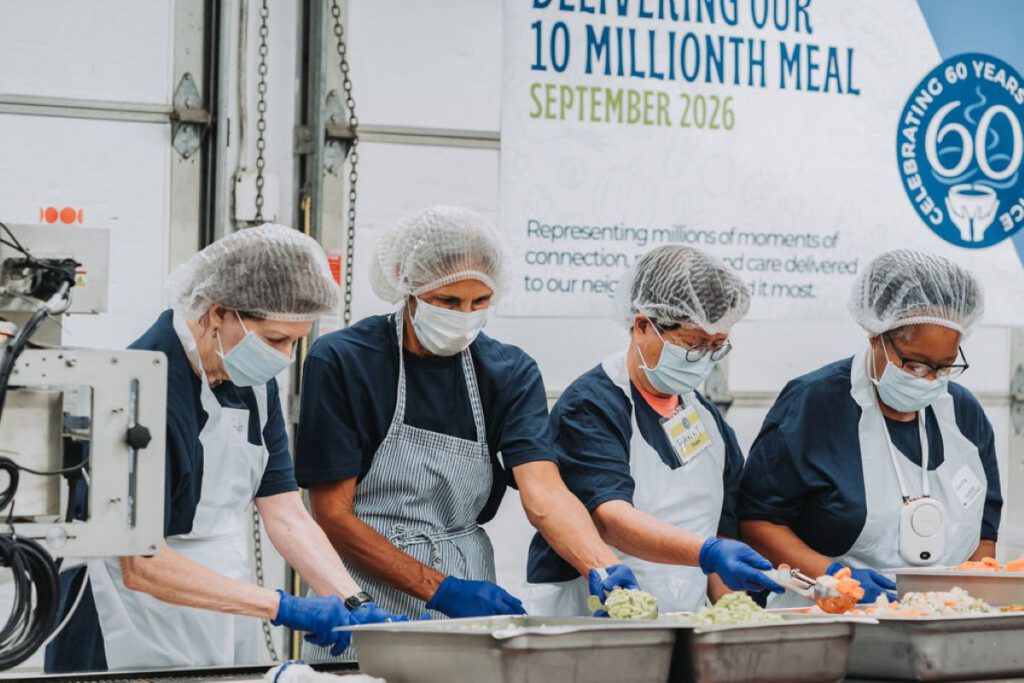 KITCHEN CREW Kitchen staff produce over 1,600 meals daily.
Courtesy of Gabriel Segal